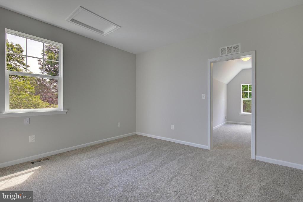 3956 HONEYSUCKLE DRIVE