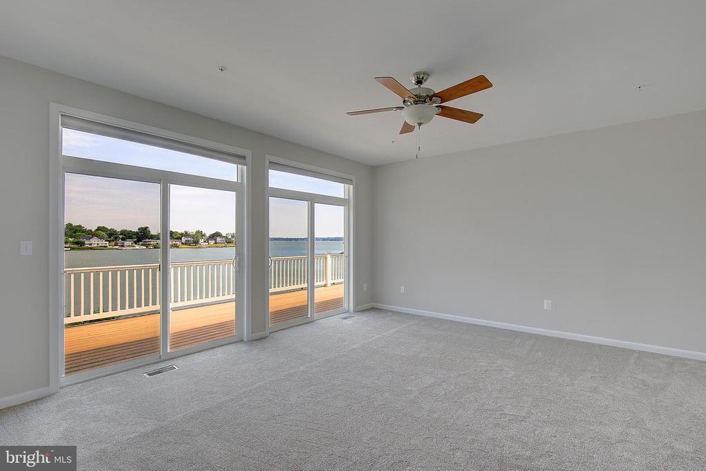 3956 HONEYSUCKLE DRIVE
