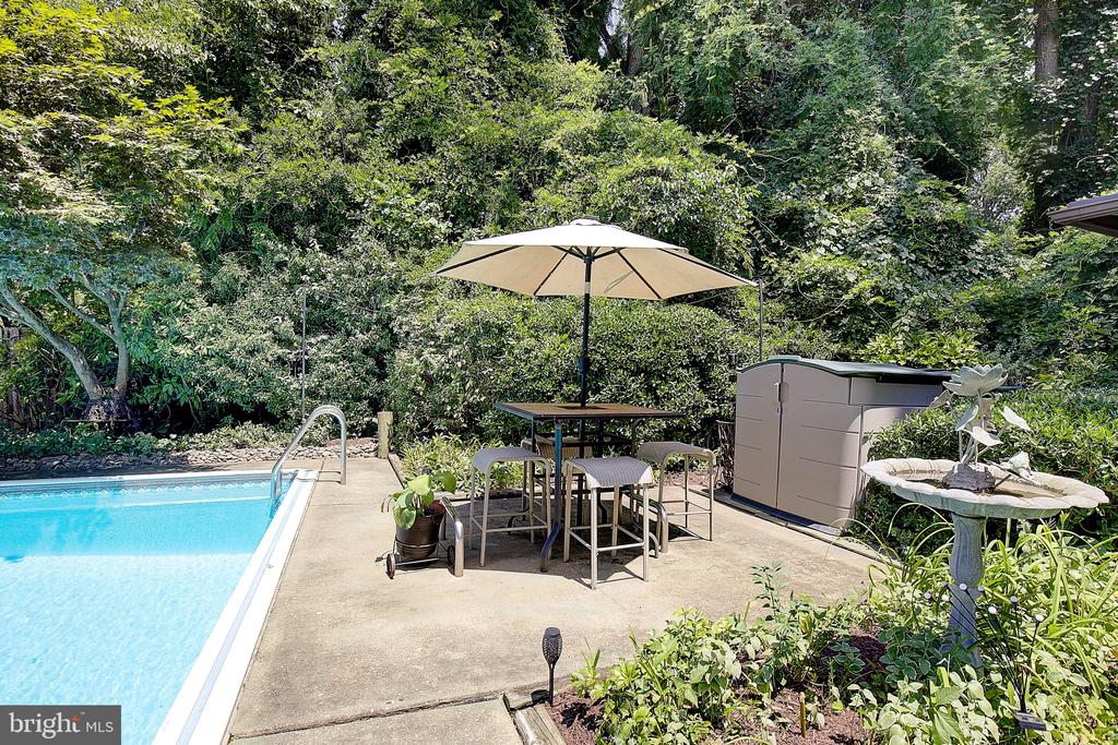1169 LATROBE DRIVE
