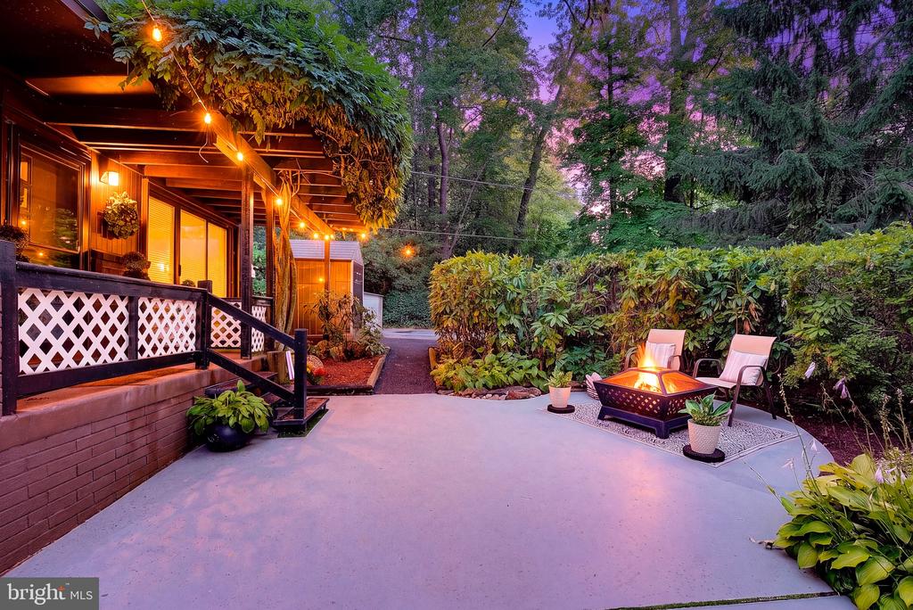 1169 LATROBE DRIVE