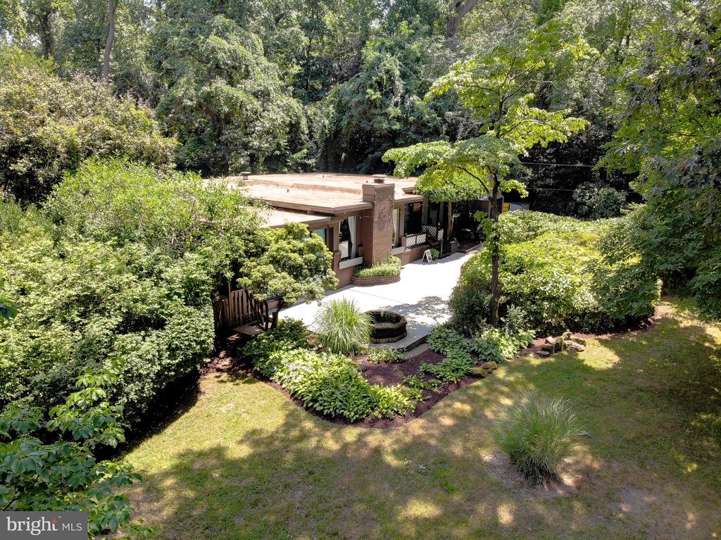 1169 LATROBE DRIVE