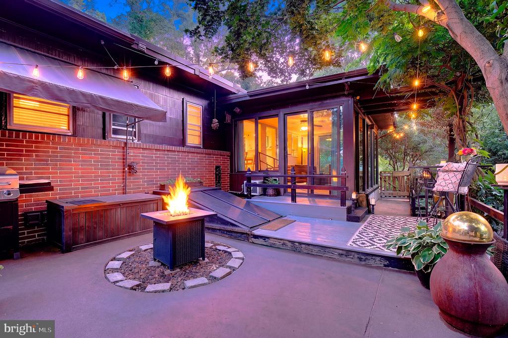 1169 LATROBE DRIVE