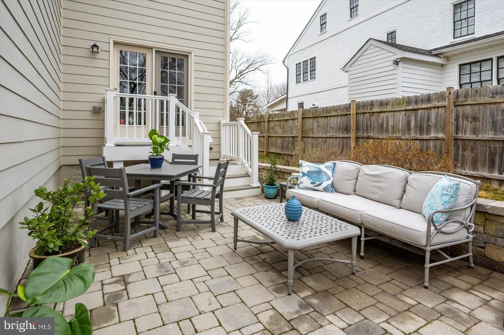 52 PRIMROSE HILL LANE