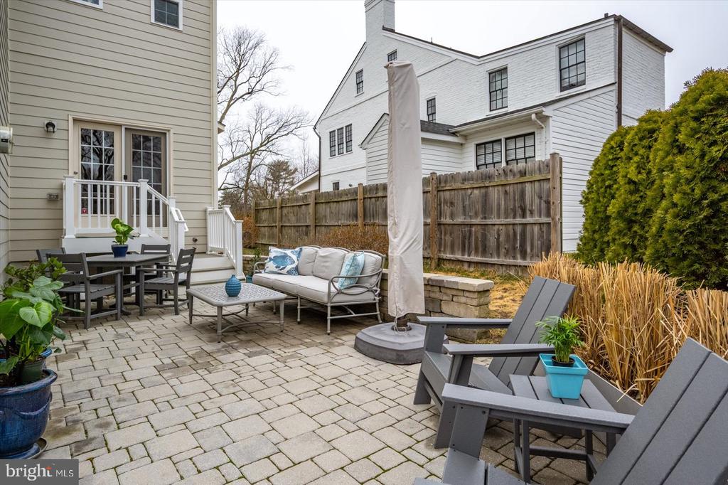 52 PRIMROSE HILL LANE