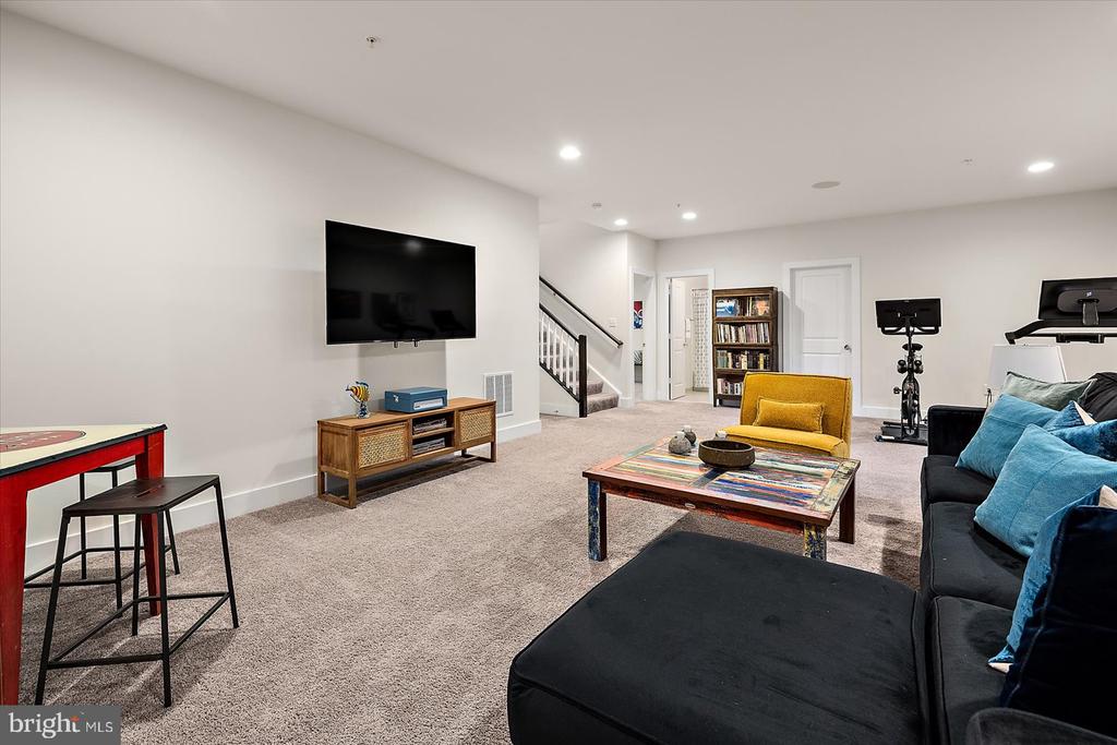 52 PRIMROSE HILL LANE