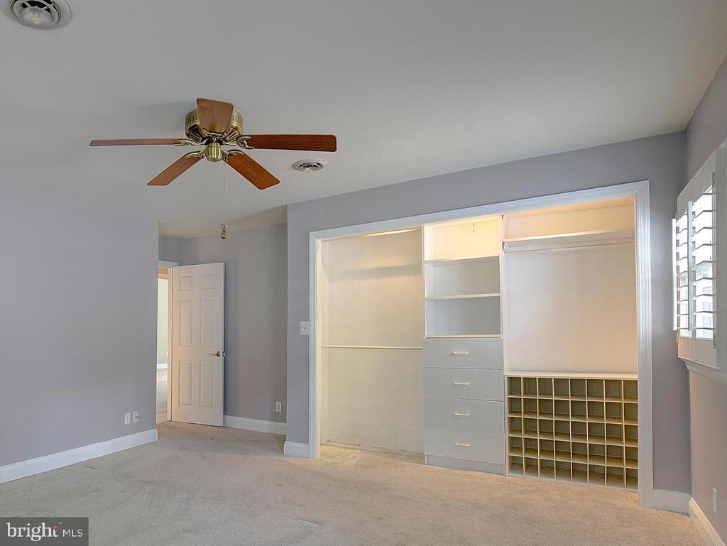 5703 GREAT OAK PARKWAY