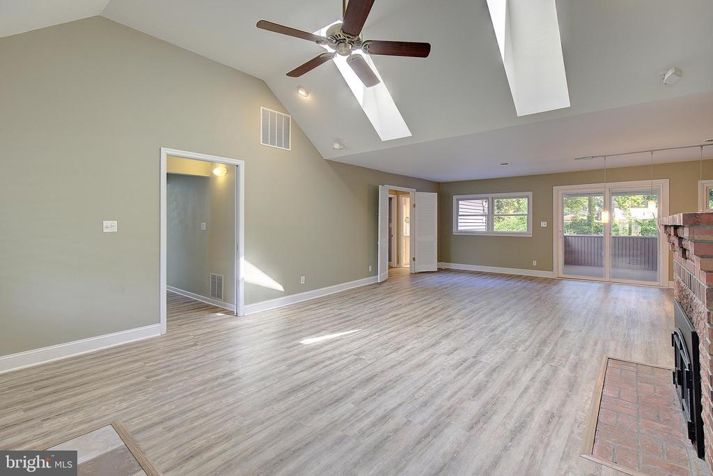 5703 GREAT OAK PARKWAY