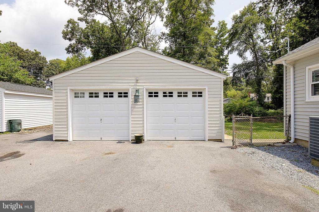 5703 GREAT OAK PARKWAY
