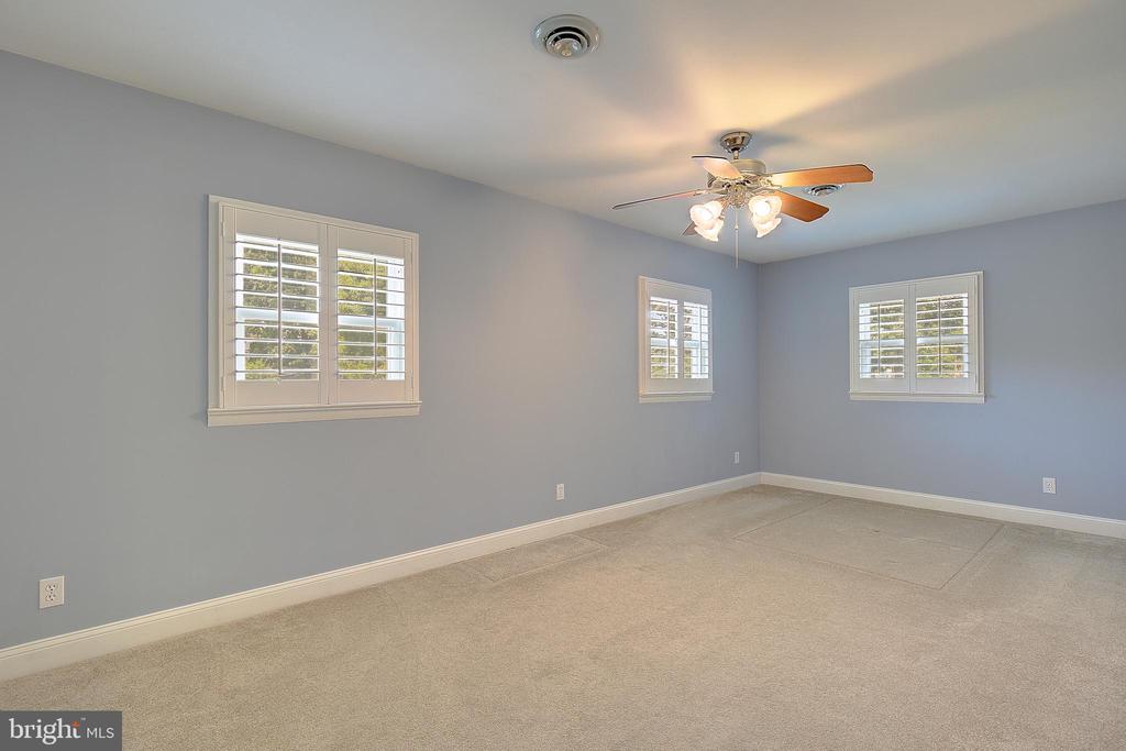 5703 GREAT OAK PARKWAY