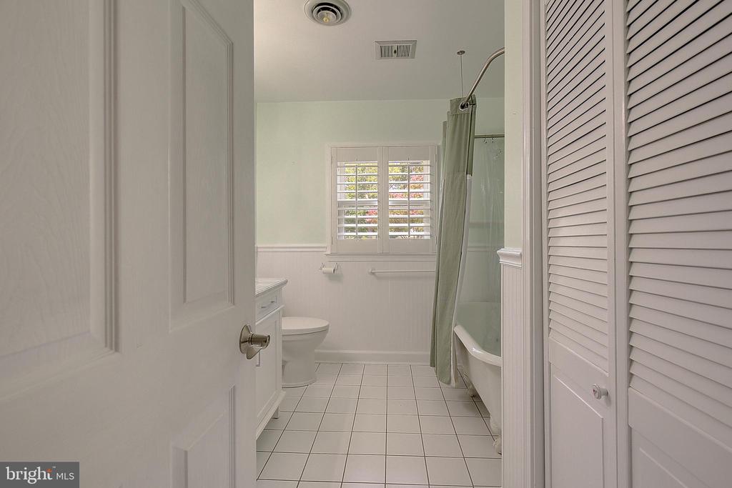 5703 GREAT OAK PARKWAY