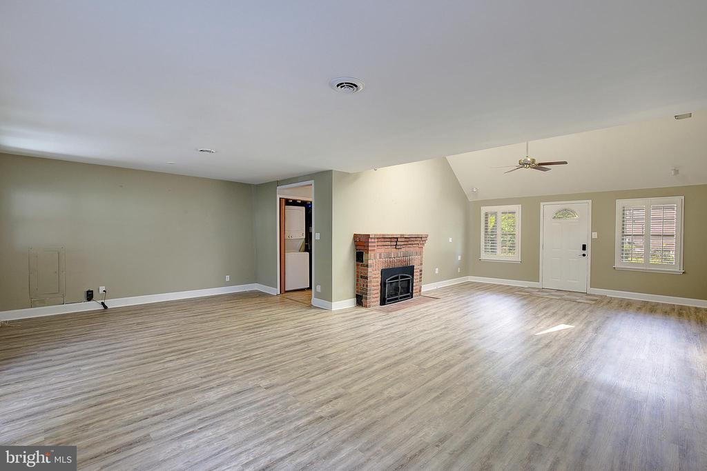 5703 GREAT OAK PARKWAY
