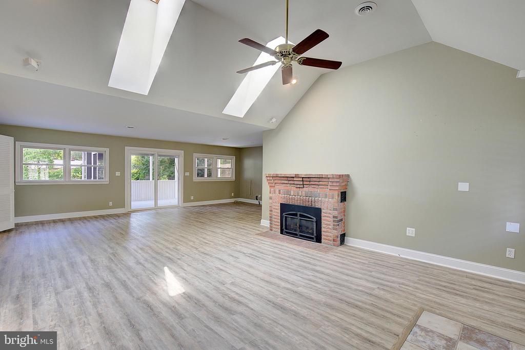 5703 GREAT OAK PARKWAY