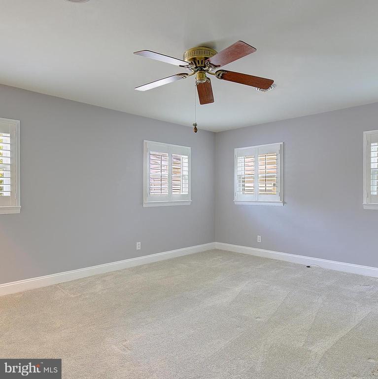 5703 GREAT OAK PARKWAY