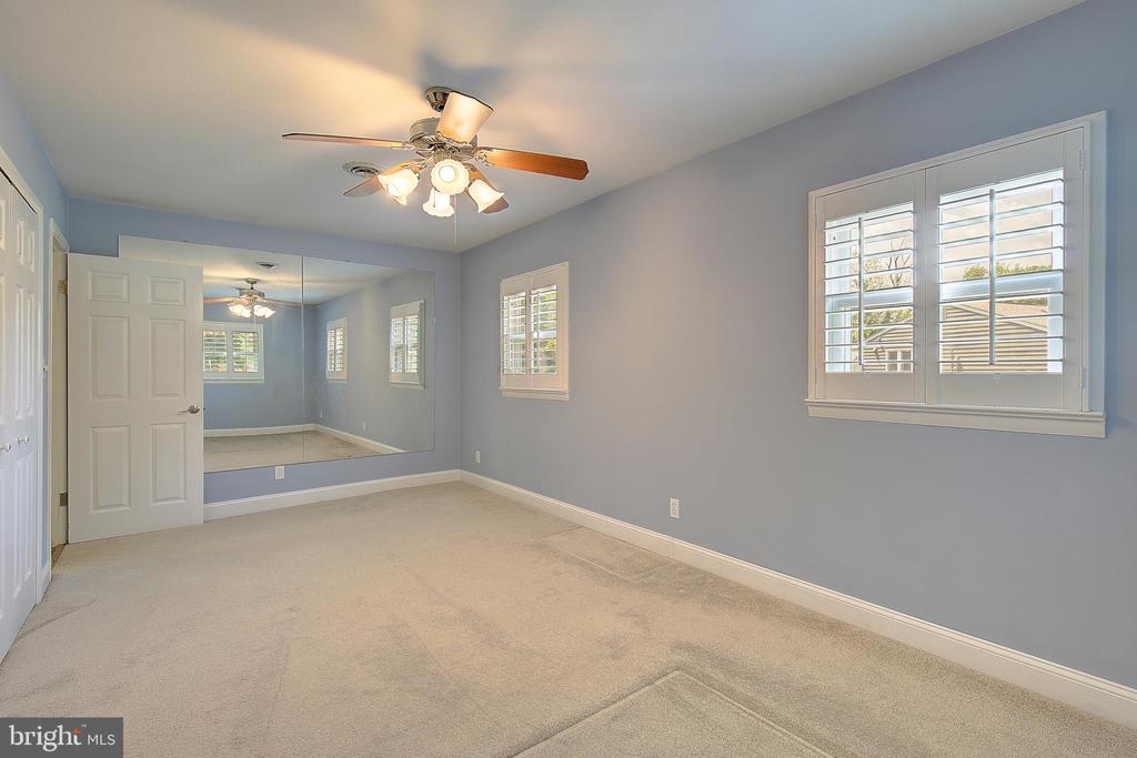 5703 GREAT OAK PARKWAY