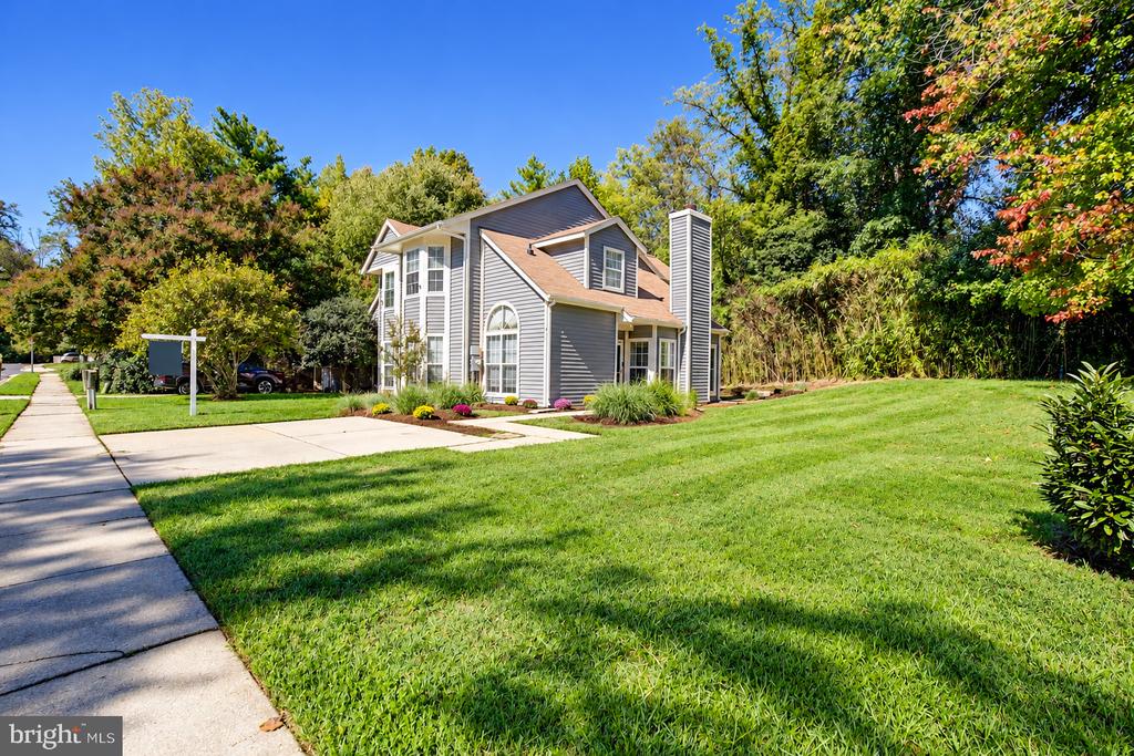 908 WINDWHISPER LANE