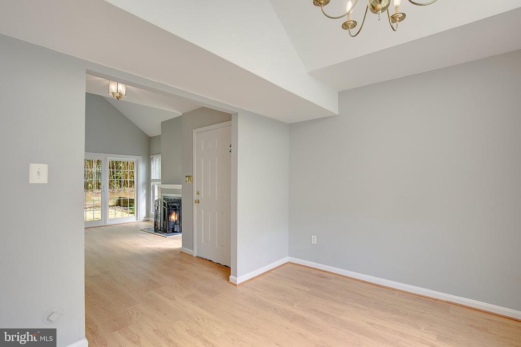 908 WINDWHISPER LANE