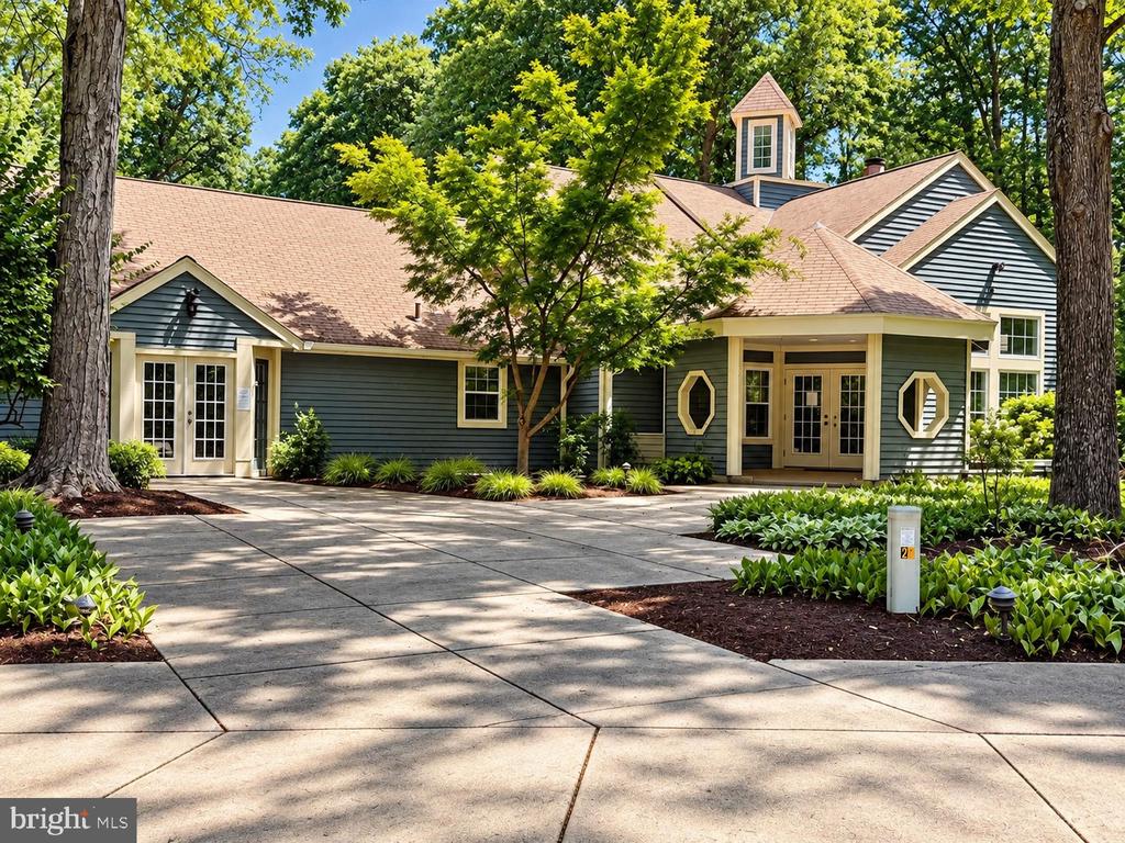 908 WINDWHISPER LANE