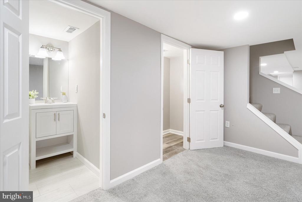2907 Rogers