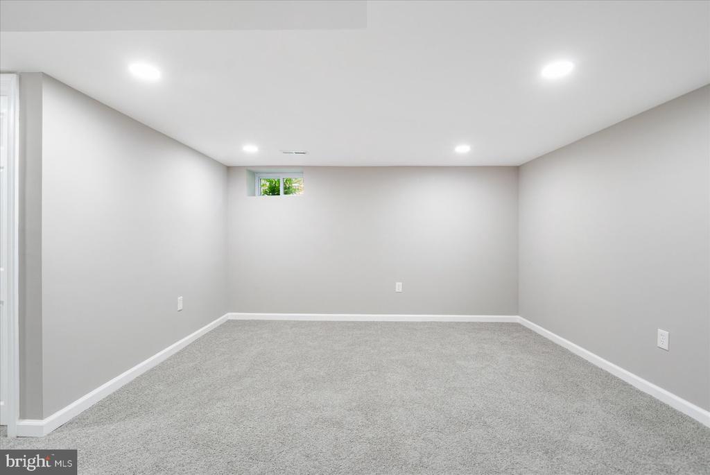 2907 Rogers