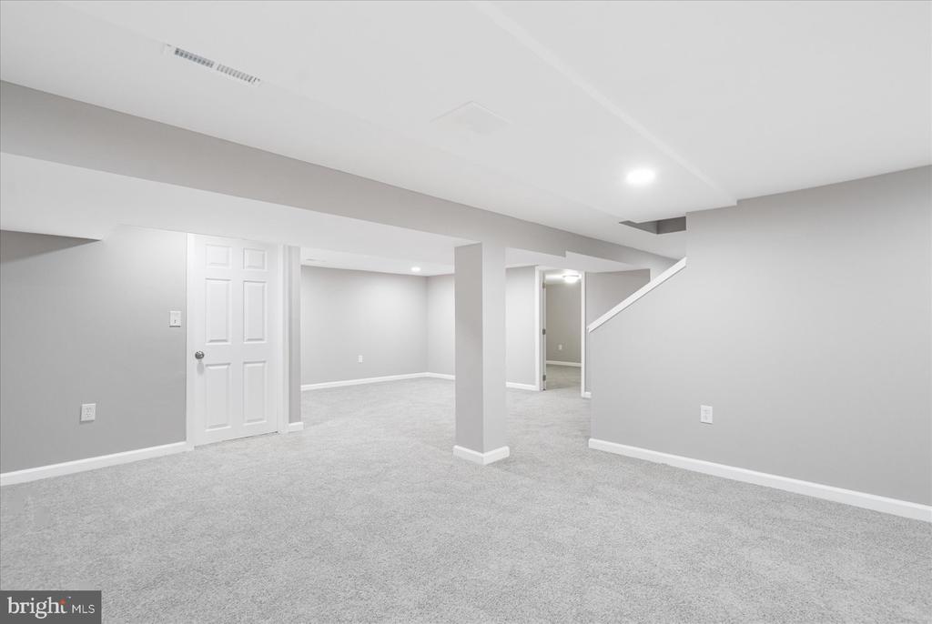 2907 Rogers