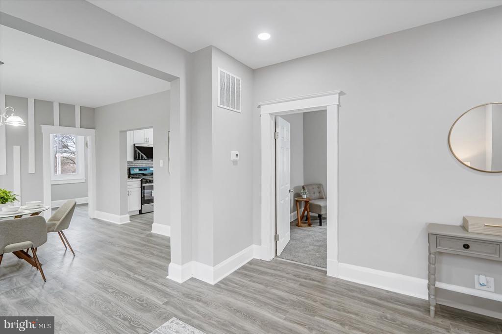 3223 Chesley Ave