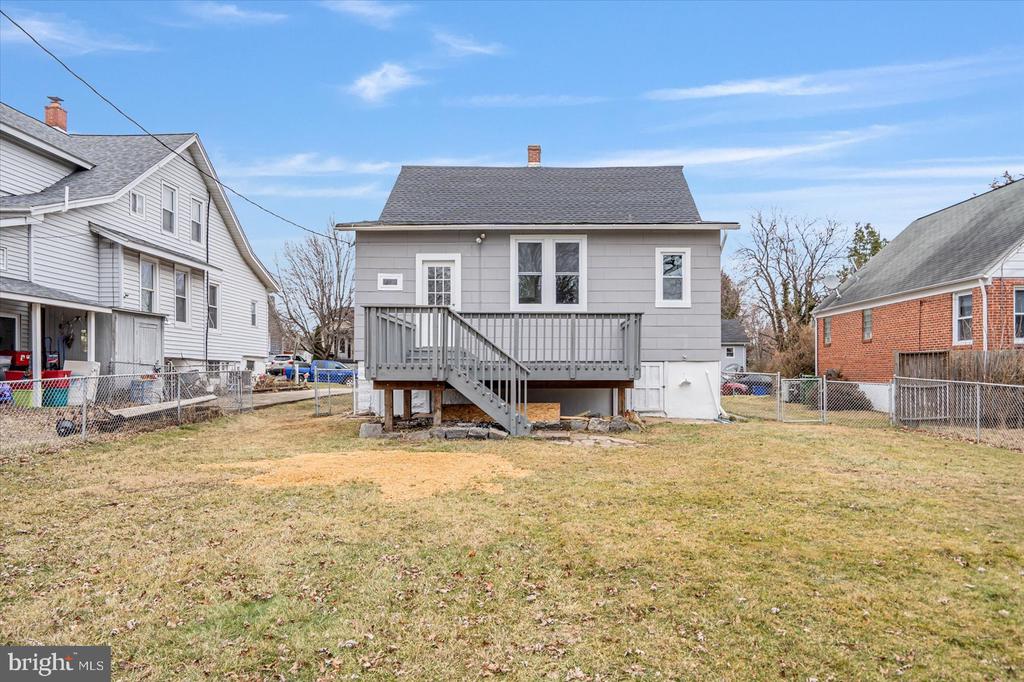3223 Chesley Ave