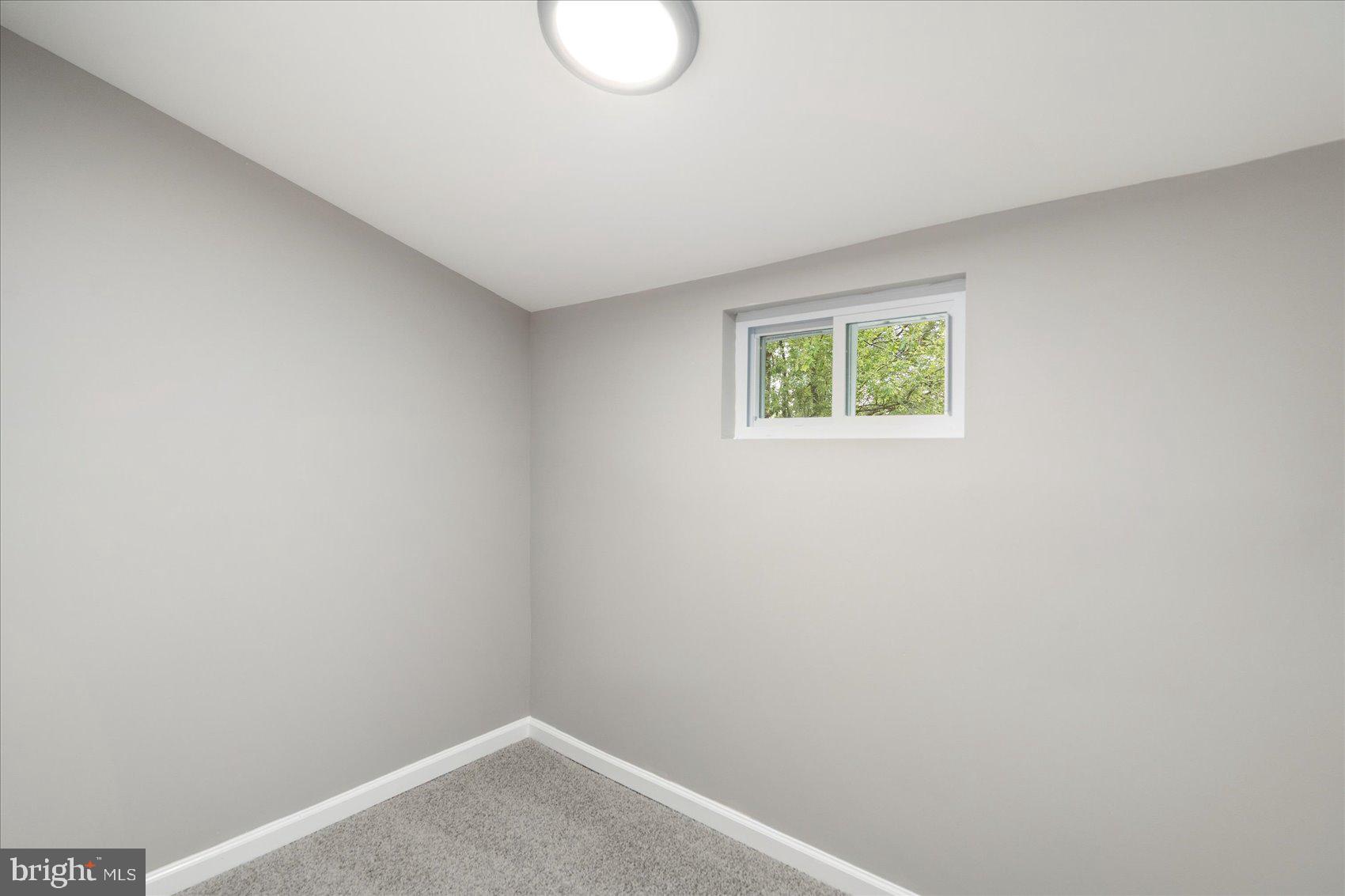 3907 FLEETWOOD AVENUE