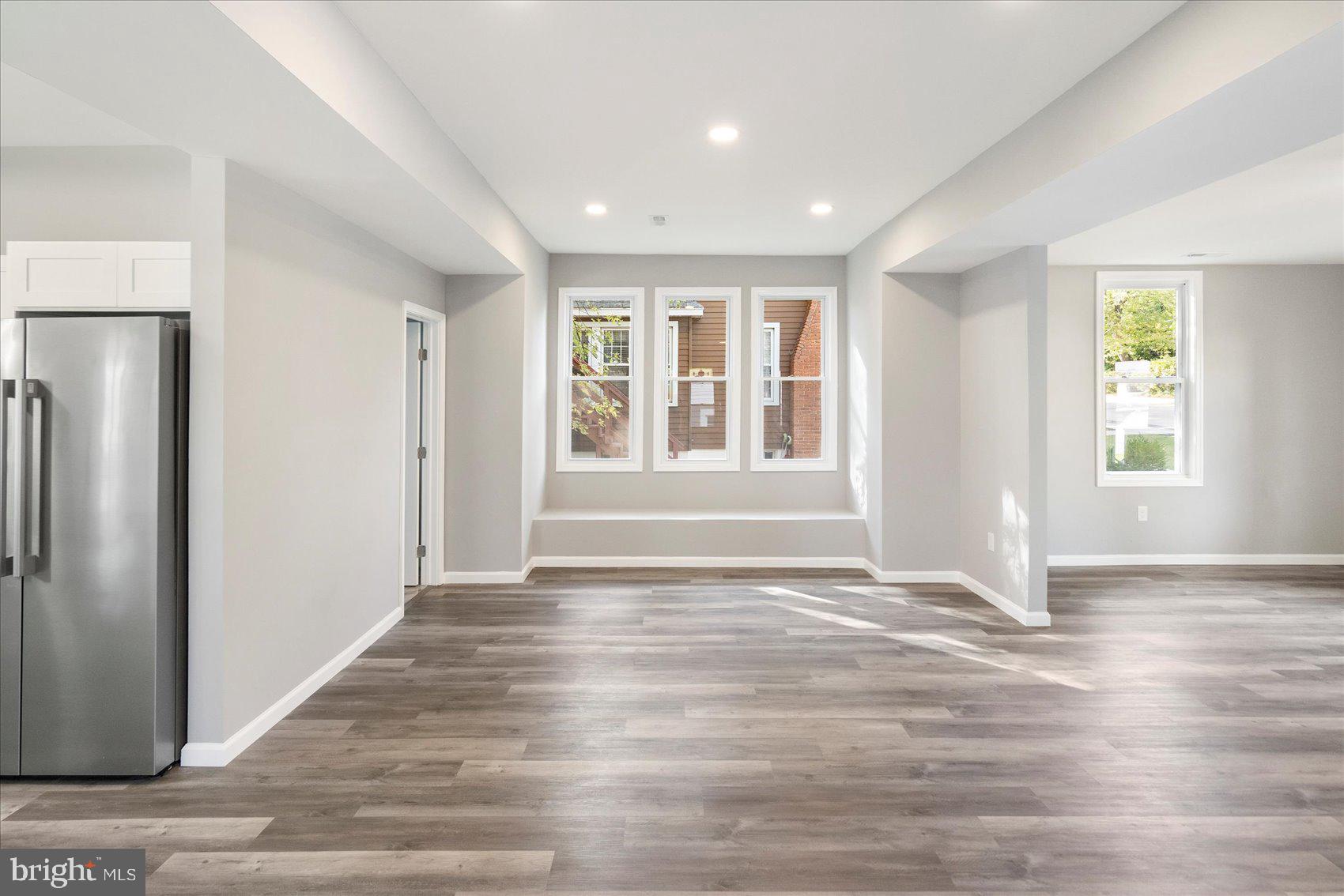 3907 FLEETWOOD AVENUE