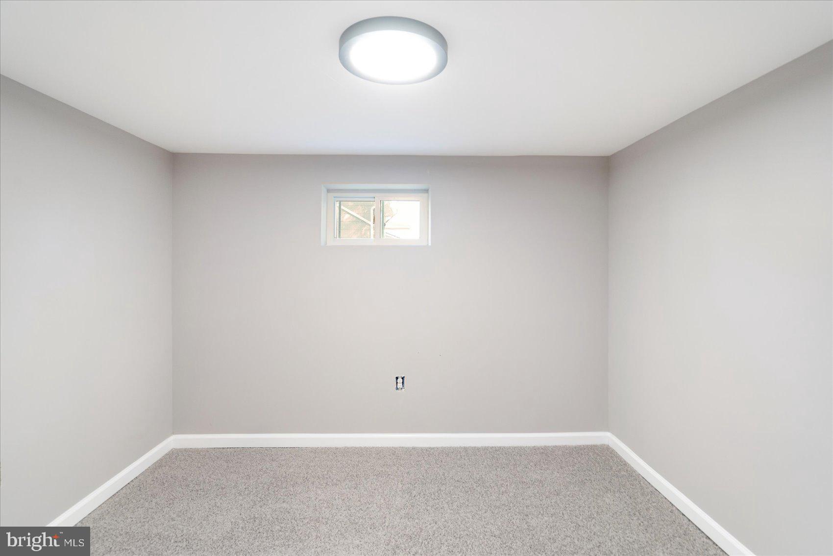 3907 FLEETWOOD AVENUE