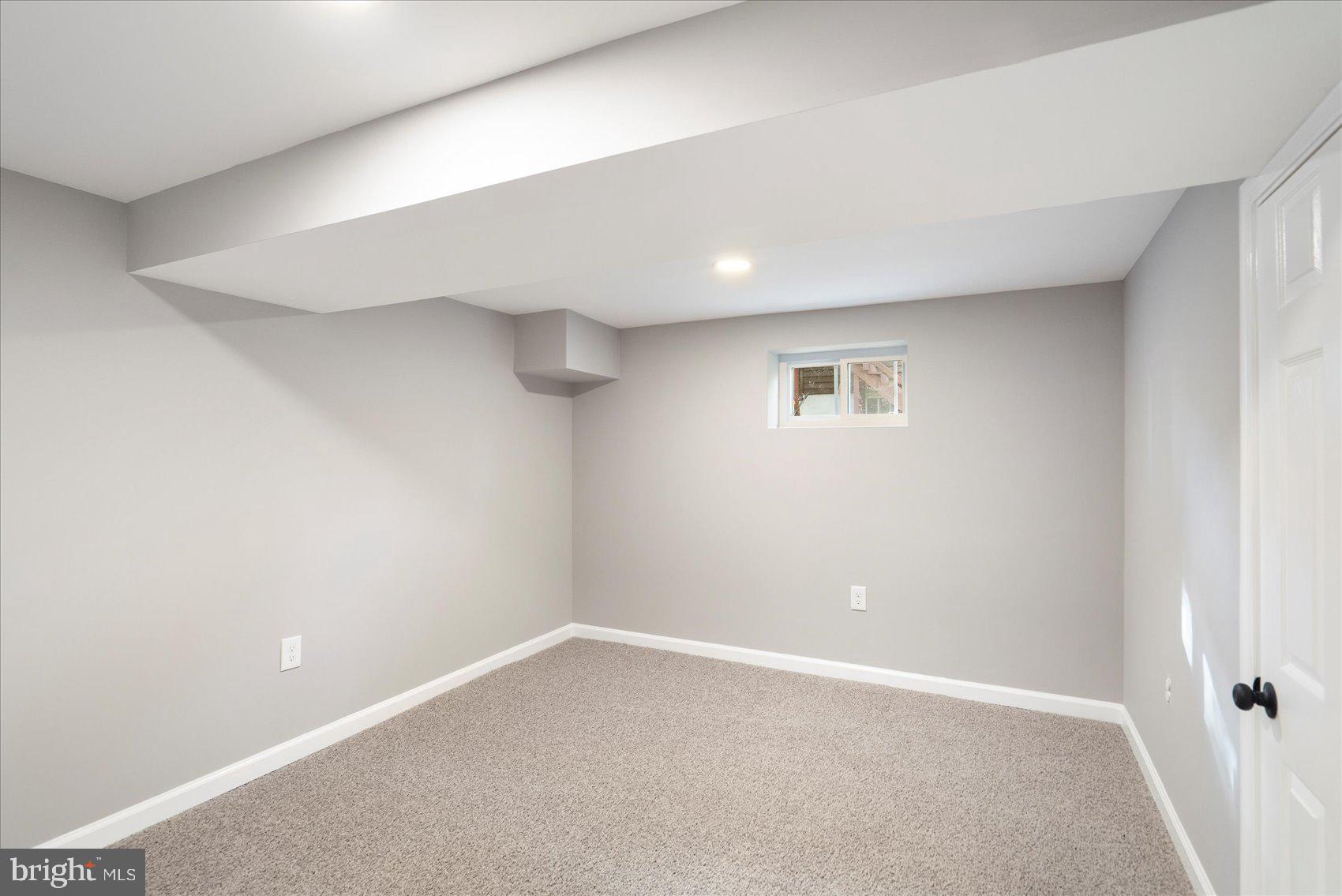 3907 FLEETWOOD AVENUE