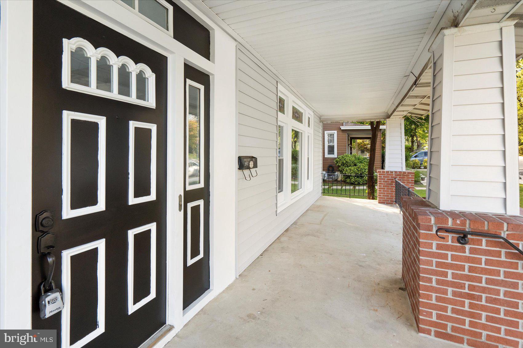 3907 FLEETWOOD AVENUE