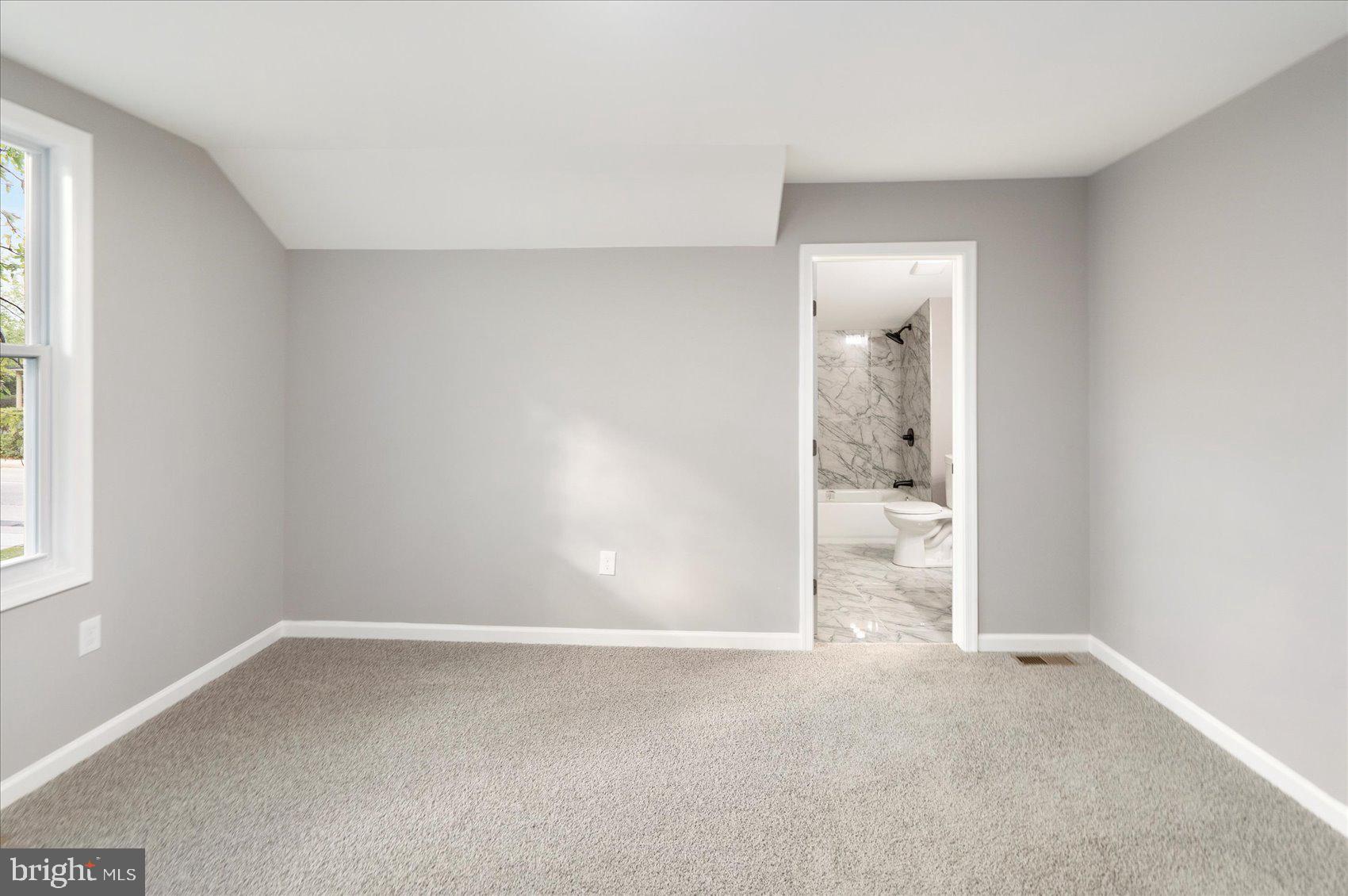 3907 FLEETWOOD AVENUE