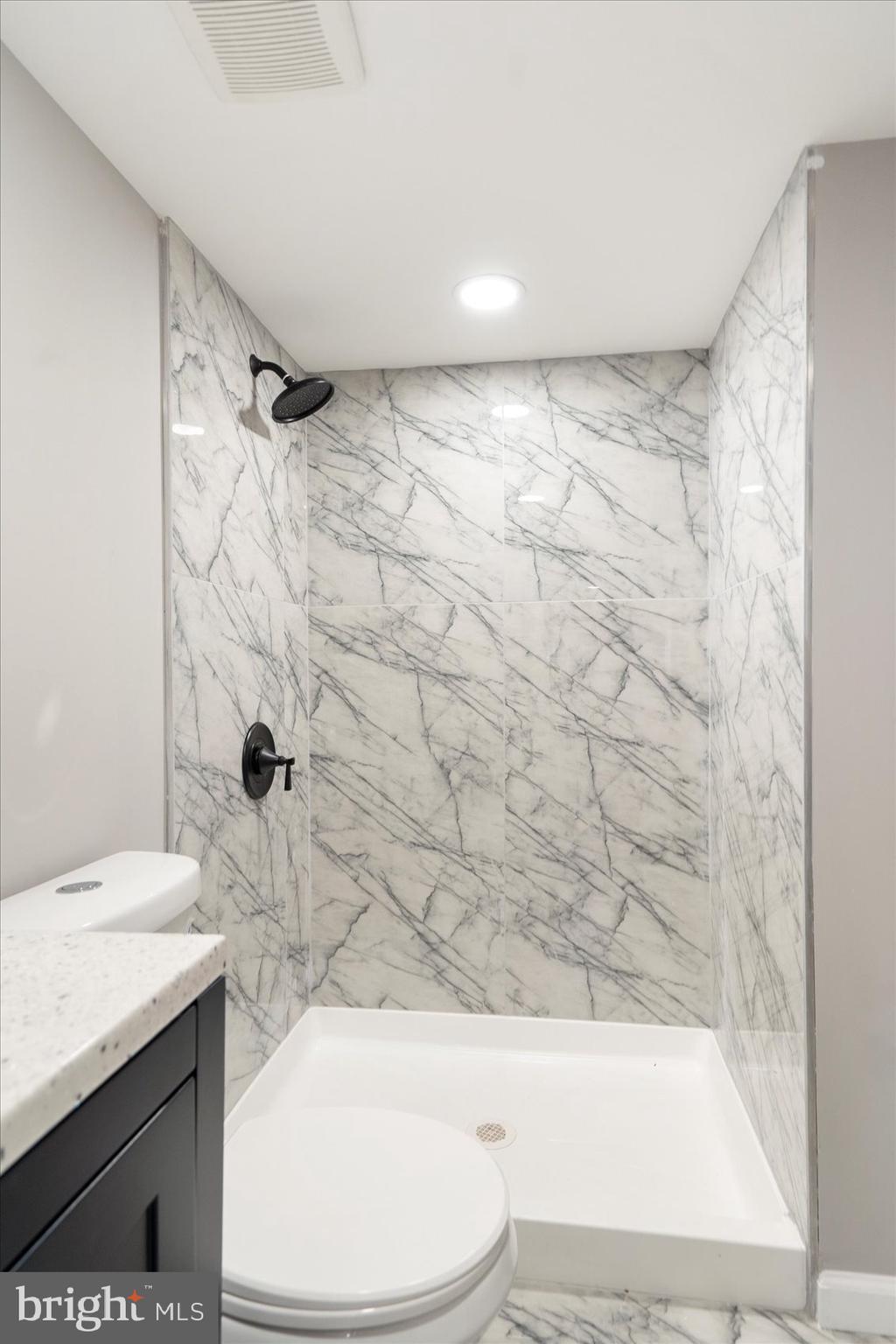 3907 FLEETWOOD AVENUE