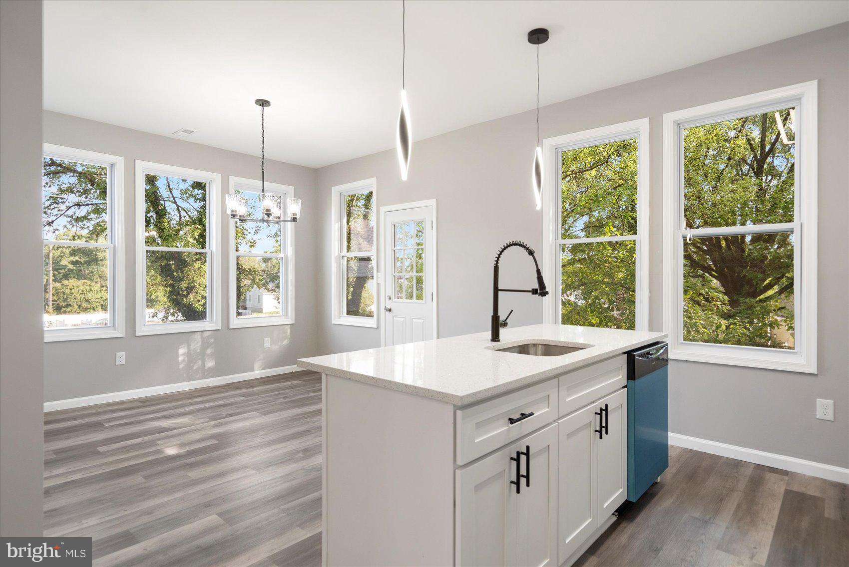 3907 FLEETWOOD AVENUE