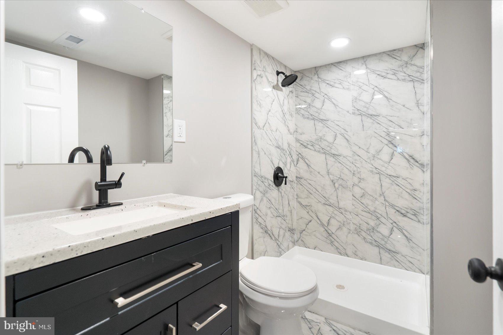 3907 FLEETWOOD AVENUE