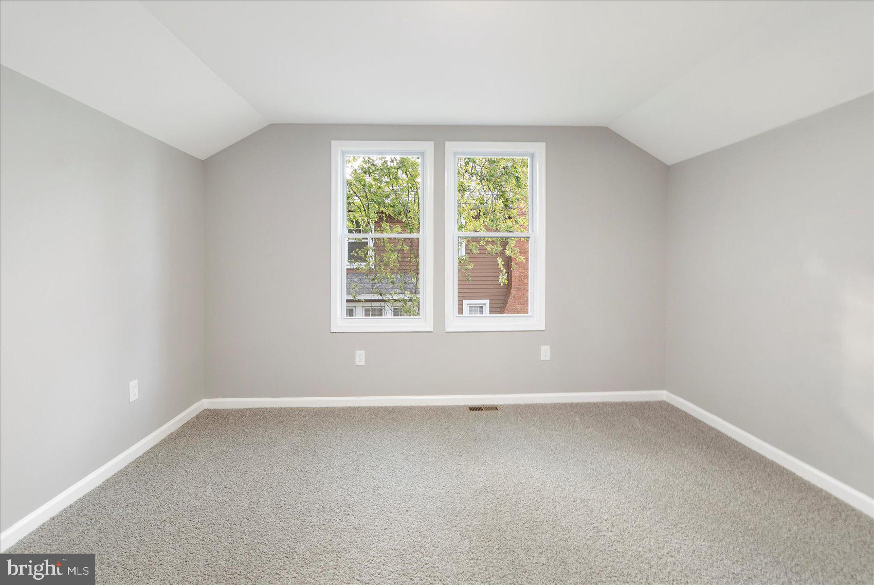 3907 FLEETWOOD AVENUE