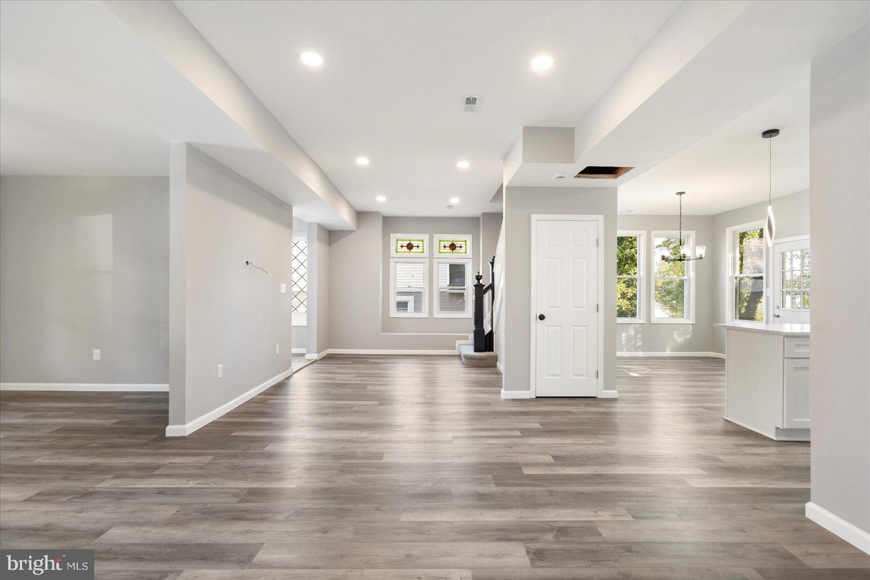 3907 FLEETWOOD AVENUE