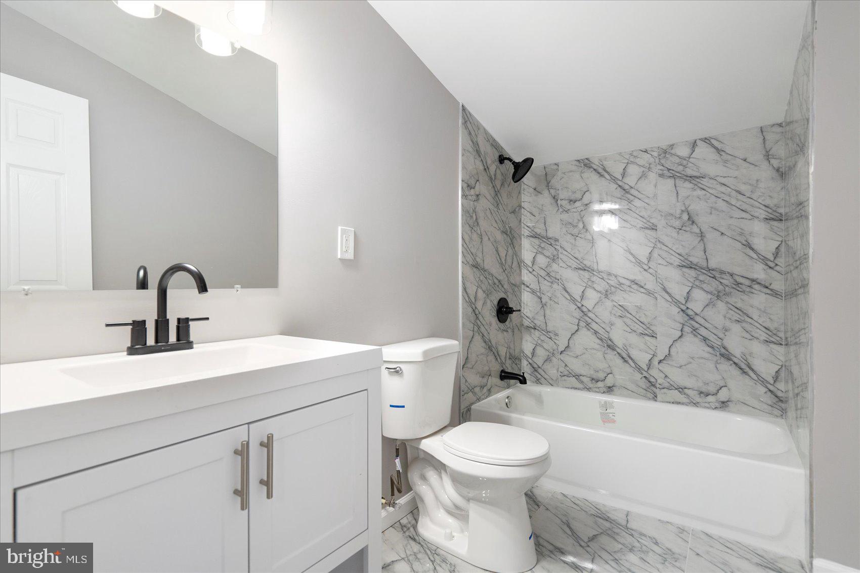 3907 FLEETWOOD AVENUE