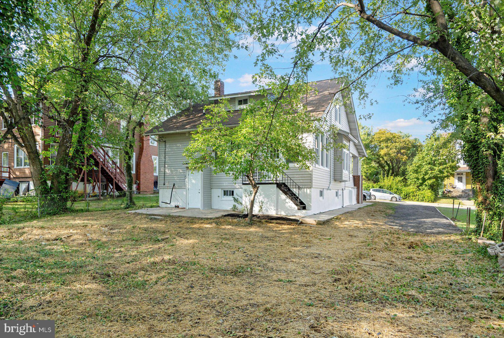 3907 FLEETWOOD AVENUE