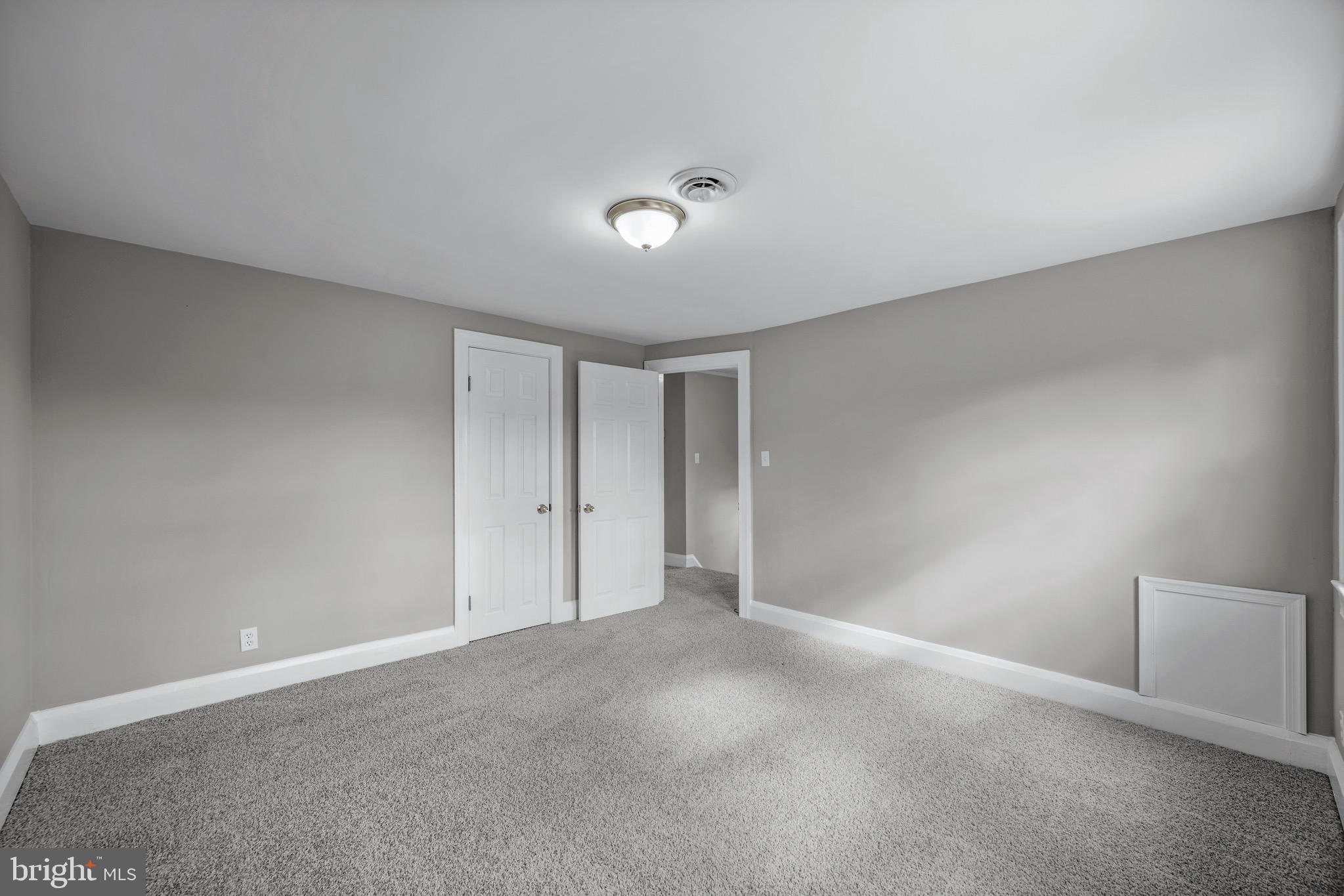 4502 PARKMONT AVENUE