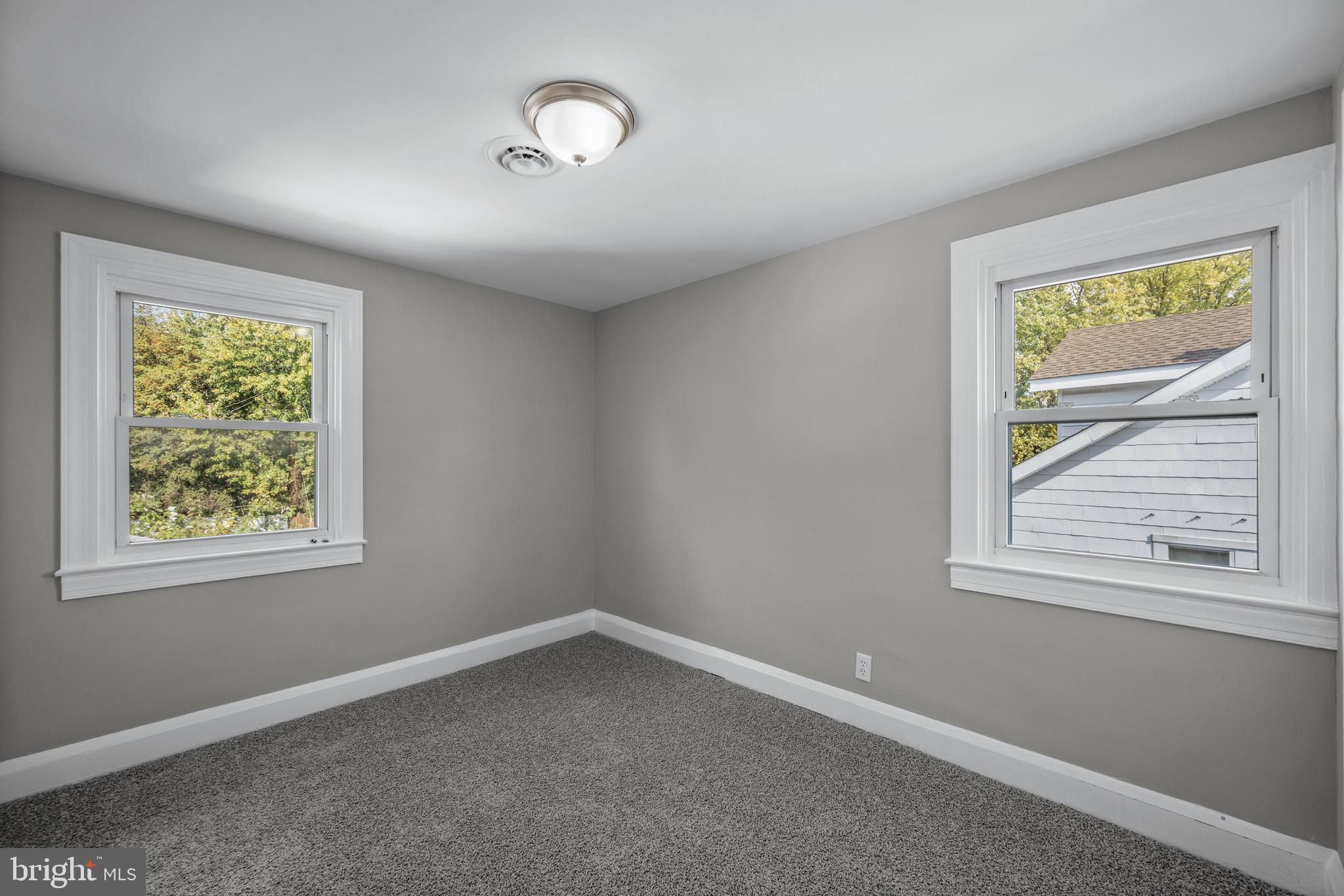 4502 PARKMONT AVENUE