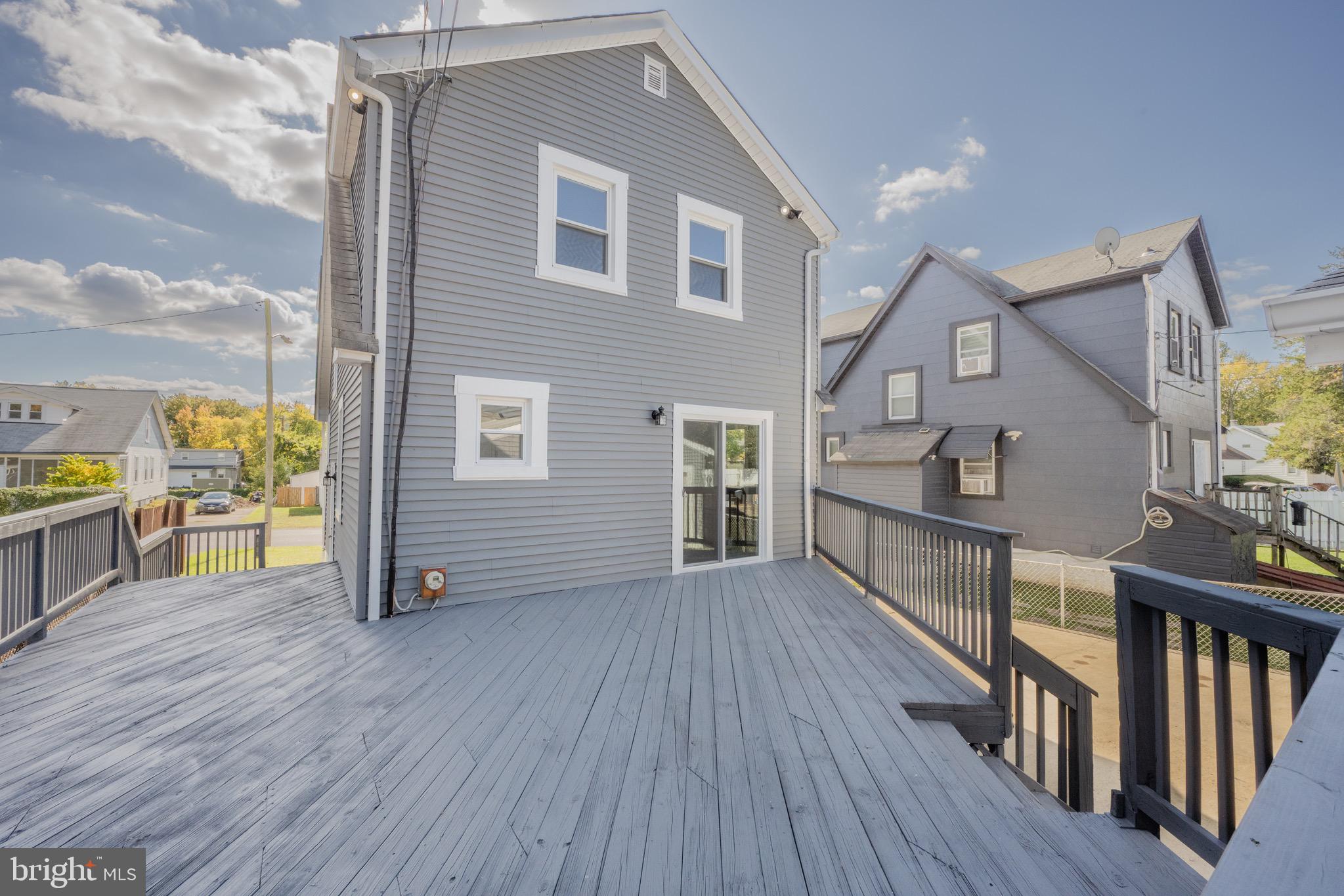 4502 PARKMONT AVENUE