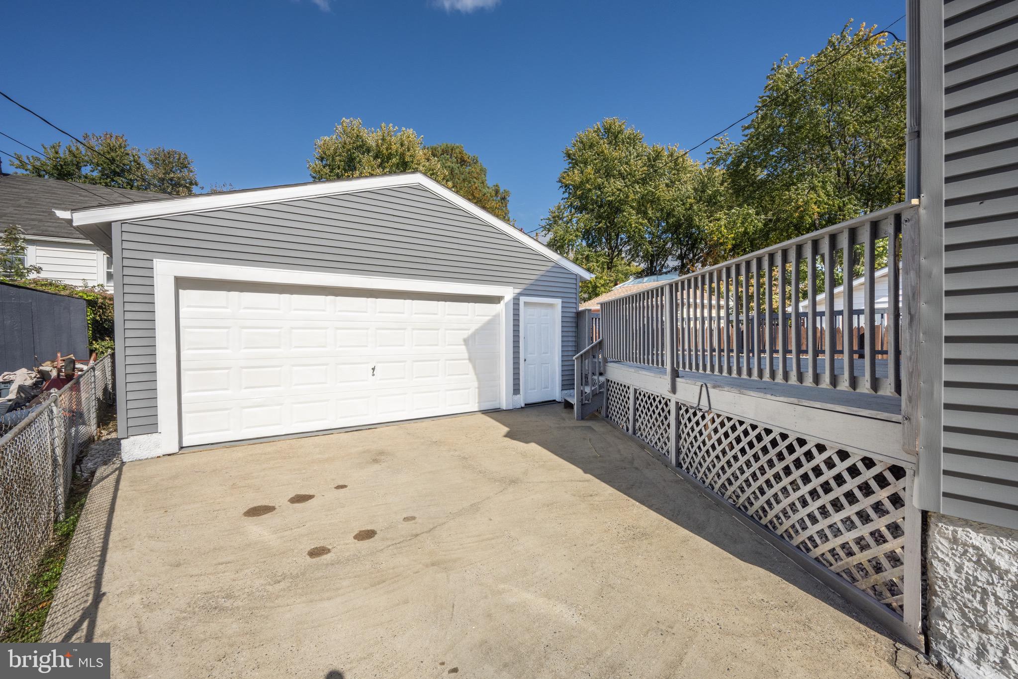 4502 PARKMONT AVENUE