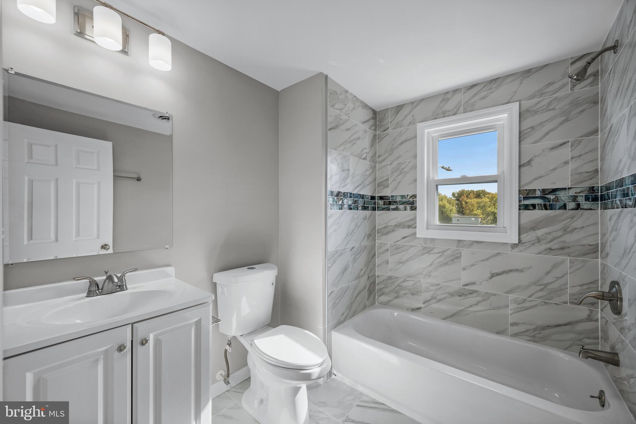 4502 PARKMONT AVENUE