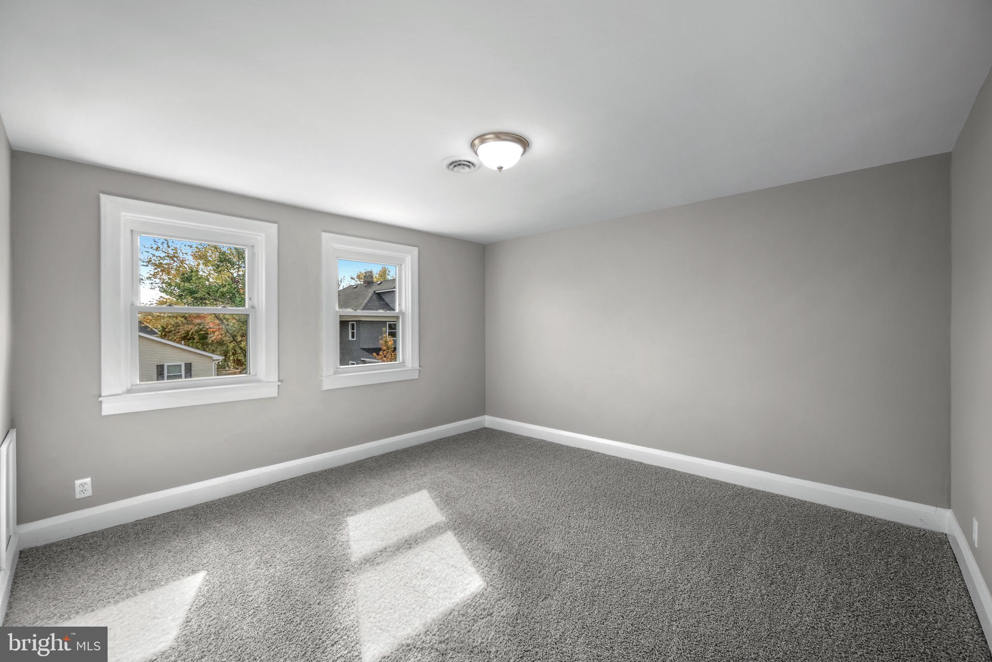 4502 PARKMONT AVENUE