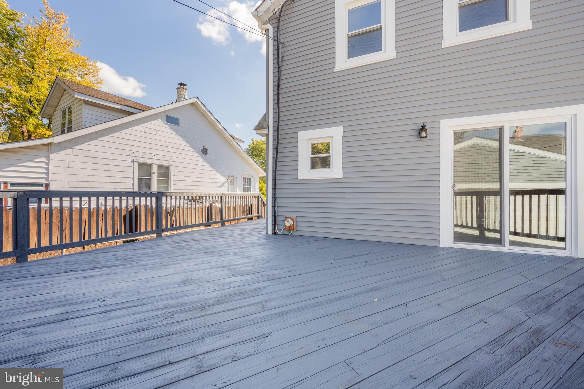 4502 PARKMONT AVENUE