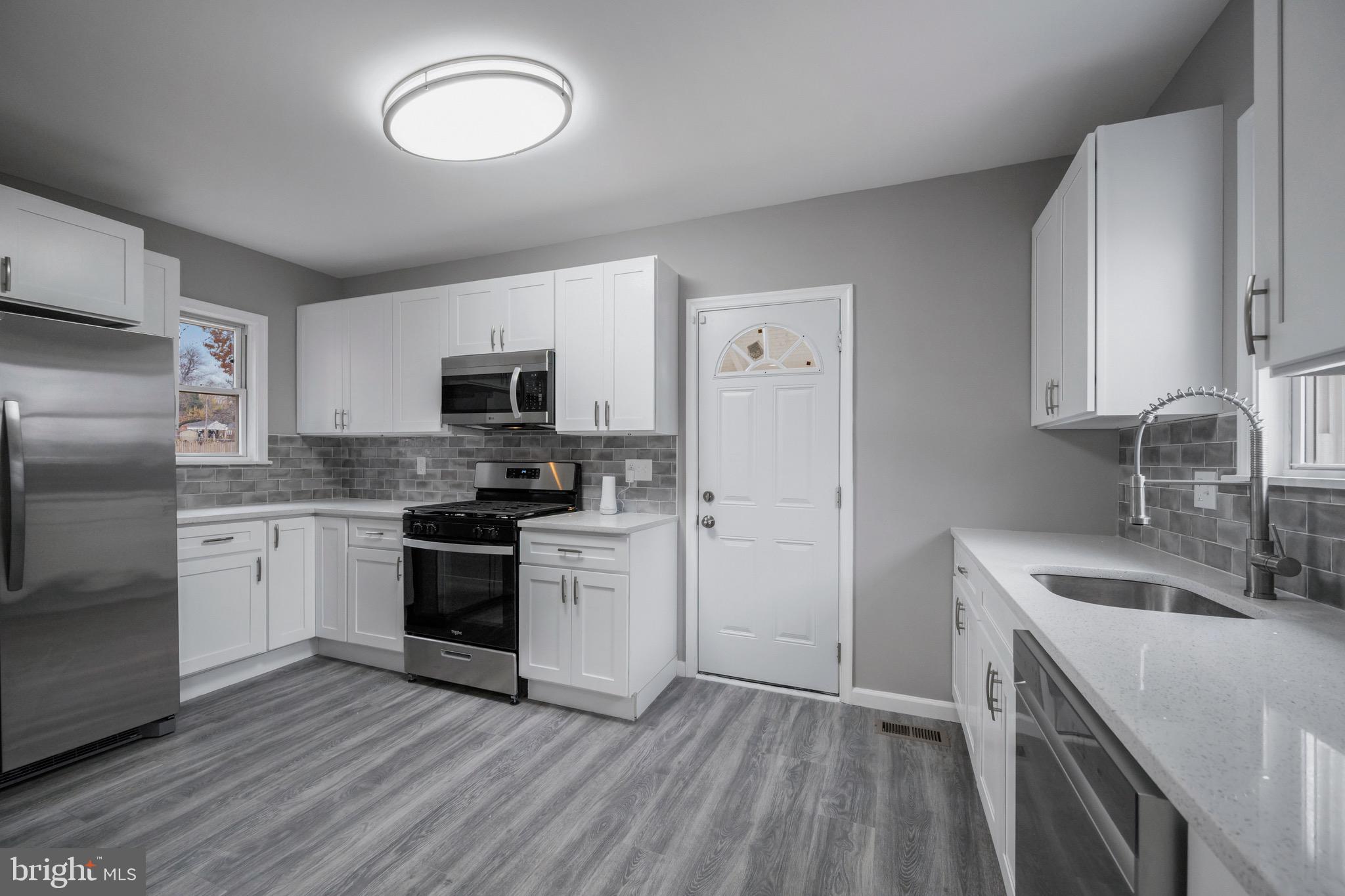 3809 N ROGERS AVENUE