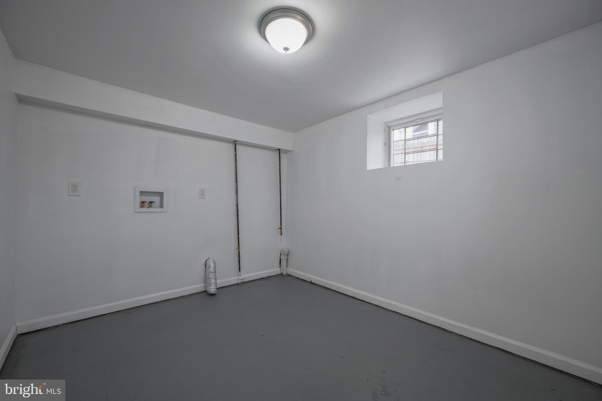 3809 N ROGERS AVENUE