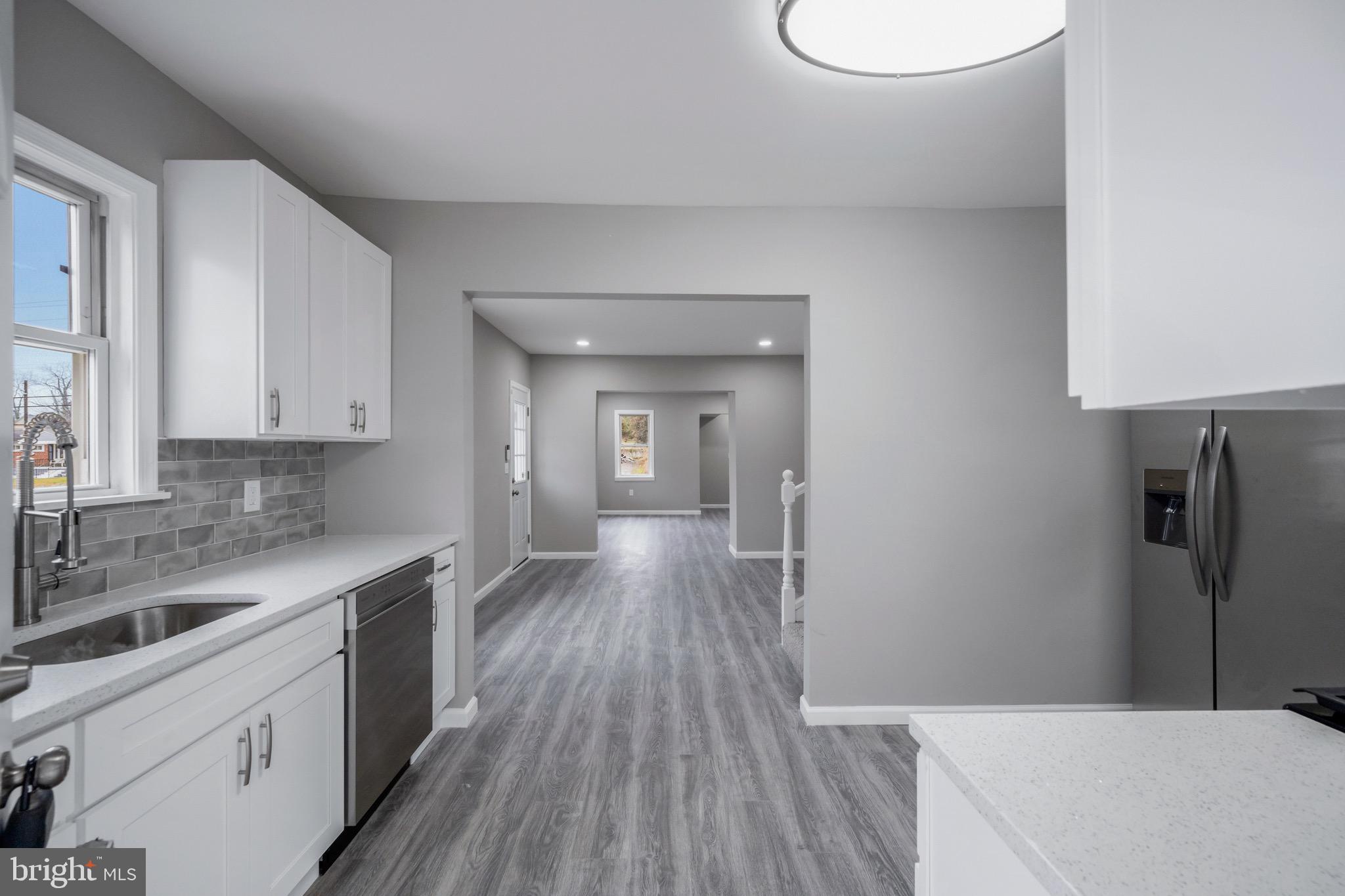 3809 N ROGERS AVENUE