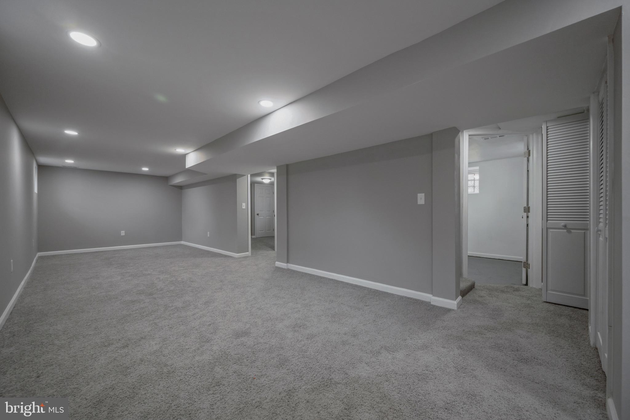 3809 N ROGERS AVENUE